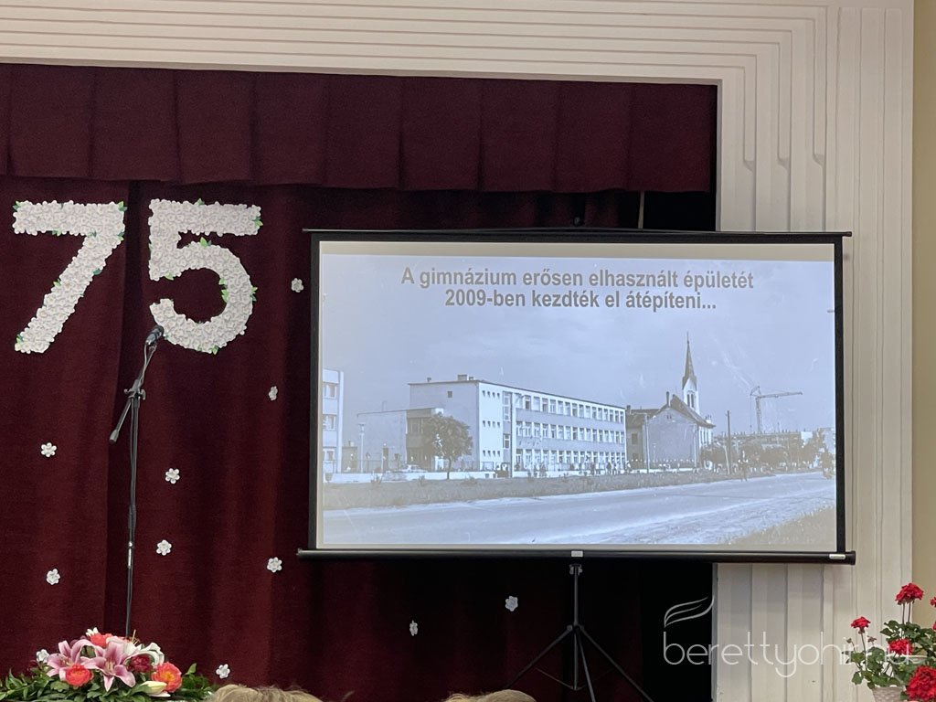 75 éves az Arany János Gimnázium 51